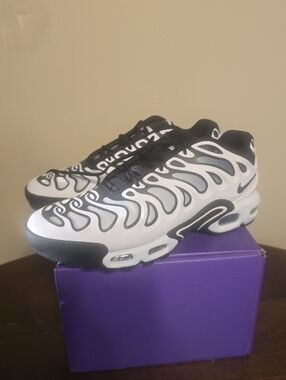 Nike Air Max Plus Drift Summit White Metallic Silver Black "Pandas"